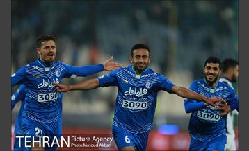 دیدار تیم های فوتبال استقلال تهران و پیکان