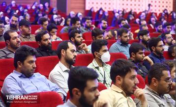 نشست جمعی از دانشجویان با شهردار تهران 6