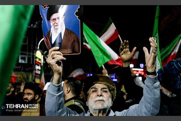 مراسم سوگواری هفتمین روز شهادت رهبر انقلاب در میدان هفت‌حوض