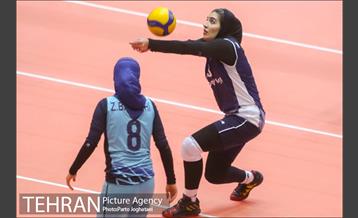 دیدار تیم های والیبال زنان پیکان و سایپا 13