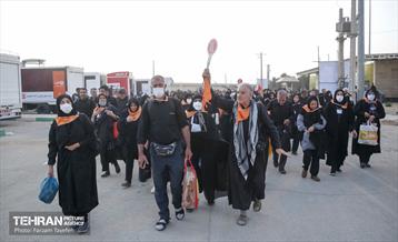 خدمات رسانی شهرداری منطقه 5 در پایانه مرزی مهران 9