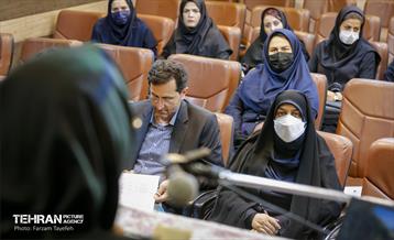 حضور نرگس معدنی پور در منطقه 5