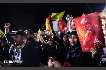 شادی مردم تهران پس از حمله موشکی ایران 25