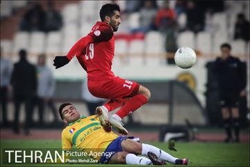 دیدار تیم های پرسپولیس  و صنعت نفت آبادان 20