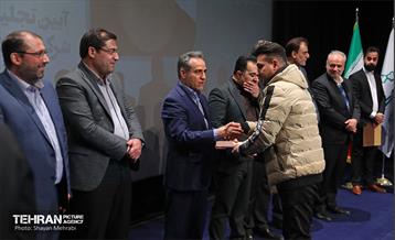 آیین تجلیل از همکاران نمونه شرکت خودرو سرویس شهر 29