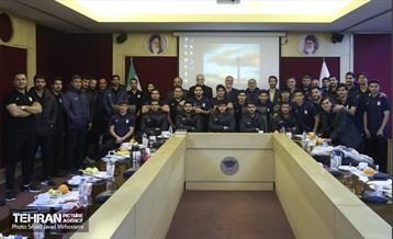 نشست با اعضای تیم ملی فوتبال نوجوانان ایران 6