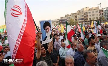 اجتماع مردمی در حمایت و تشکر از نیروهای مسلح در میدان انقلاب 37