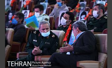 بزرگداشت چهل سالگی دفاع مقدس 33