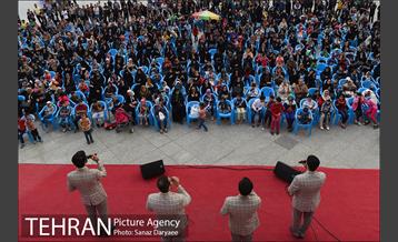 آیین گلاب­گیری «زیارت گل» 34