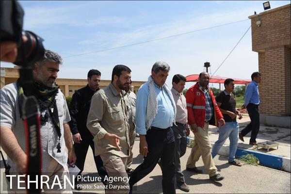 بازدید شهردار تهران از بخش سیل زده بستان خوزستان 1