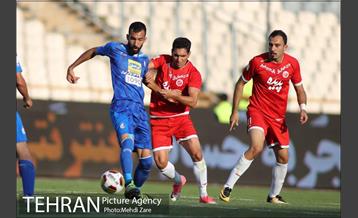 دیدار تیم‌های فوتبال استقلال و پدیده 16