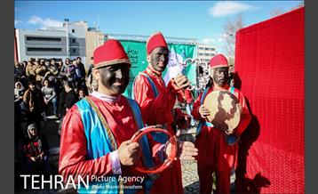 جنگ شادی در تئاتر شهر 7