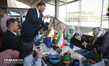 تور تهرانگردی ویـژه خانواده دیپلماتیک در منطقه 22