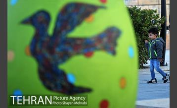 برج میلاد میزبان لاله های بهاری و تخم مرغ های رنگی 25