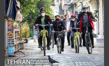 پویش سه شنبه های بدون خودرو در منطقه 8