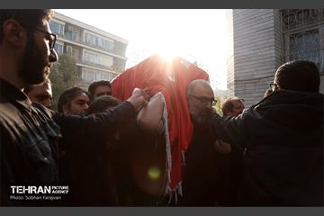 تشییع پیکر خبرنگار فقید مهدی علیرضایی 45