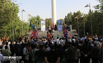 اهتزاز بزرگترین پرچم فلسطین جهان در تهران 35