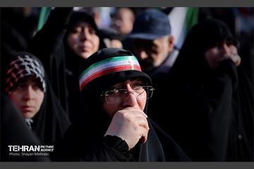 بدرقه شهیدان تنگسیری و اسحاقی توسط اهالی پایتخت 24