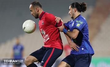 دیدار تیم‌های فوتبال استقلال و نساجی مازندران 12