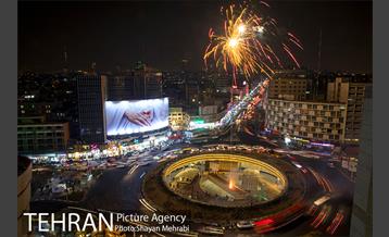 نورافشانی میدان ولیعصر(عج) به مناسبت روز مادر 6