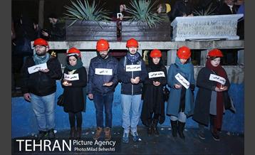 ادای احترام اهالی تئاتر به شهدای آتش نشان‎ 12