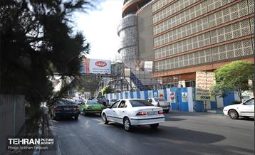 بازدید مدیرکل حوزه شهردار تهران از پروژه پل‌های مکانیزه عابرپیاده 7