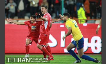 دیدار تیم‌های پرسپولیس تهران و نفت ابادان 13