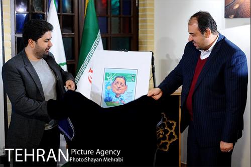 تقدیر از همکاران نویسنده و رونمایى از دوهفته نامه همگامان 21