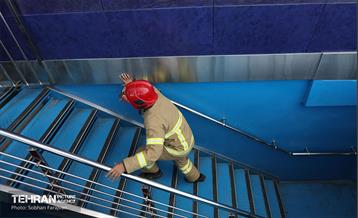 مسابقه پله‌نوردی آتش‌نشانان در برج میلاد 14