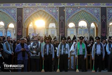 اهتزاز پرچم حرم سیدالشهدا(ع) بر فراز گنبد حرم عبدالعظیم حسنی(ع) 33