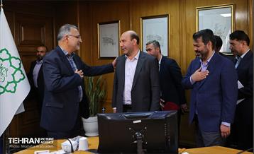 آیین امضای تفاهم‌نامه ساخت مسکن بین شهرداری تهران و سازمان ملی زمین و مسکن 2