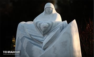 آیین رونمایی از المان مادر شهید 5