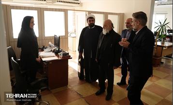 بازدید رئیس شورای شهر از مرکز حقوقی شهرداری تهران 41