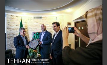 دیدار دبیر کل متروپلیس با دبیر کل مجمع شهرداران کلان شهرهای تهران 17