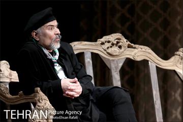 نمایش باغ آلبالو 36