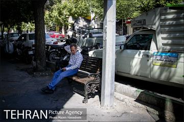 شهرنگار؛ خیابان منوچهری 9