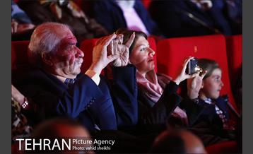 نشست  شهردار تهران با رهبران دینی،چهره های برجسته و شهروندان مسیحی آشوری و ارمنی 14