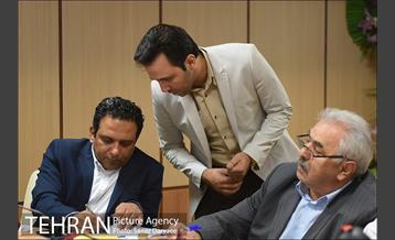 نشست اصحاب رسانه با رِِئیس مرکز ارتباطات و امور بین الملل شهرداری تهران 2  3