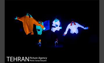 نمایش «شب اسرارآمیز»‎ 16