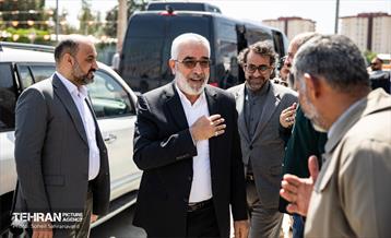 دیدار شهردار تهران با تولیت آستان علوی