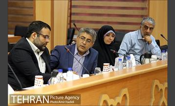 نشست صمیمانه شهردار تهران با مدیران مسئول رسانه های جمعی 12