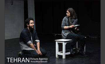 نمایش خداوند هایم را فراموش کرده است‎ 8