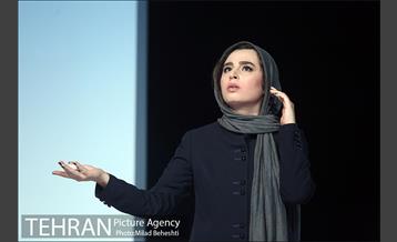 نمایش هملت؛ تهران 2017 11