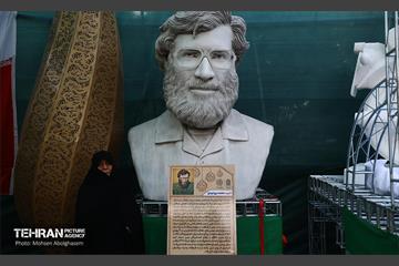 رونمایی از مجسمه های 6 شهید در منطقه 15 5
