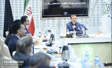 نشست صمیمانه شهردار منطقه ۲ با خبرنگاران 9