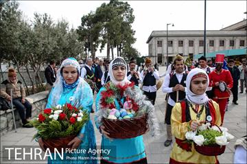جشنواره نوروزگاه در میدان راه آهن 17