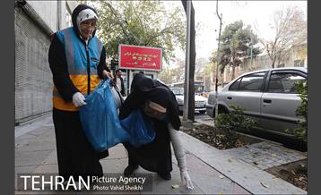 پاکسازی خیابان ولیعصر به مناسبت روز جهانی داوطلب 10