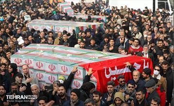 تشییع پیکر ۲۰۰ شهید گمنام دفاع مقدس در تهران 68