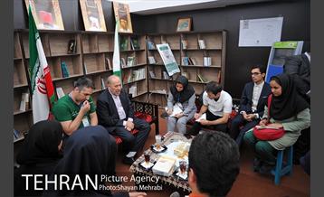 رونمایی از کتاب «مدیریت اسوه، نظام واره فرهنگی جامعه» 9