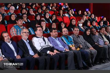 نشست مسئولان خانه‌های دوام و ایمنی مناطق ۲۲ گانه 18